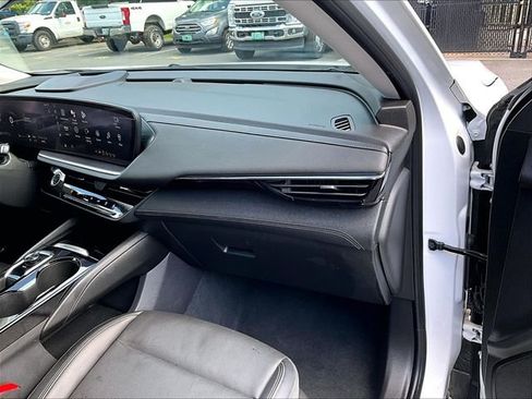 Used 2024 Buick Envision Preferred AWD/4WD image 17