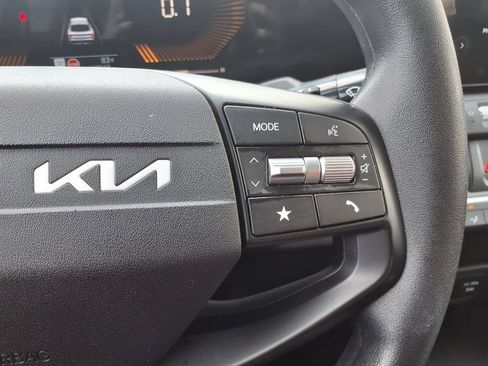 Used 2025 Kia K4 FWD image 24