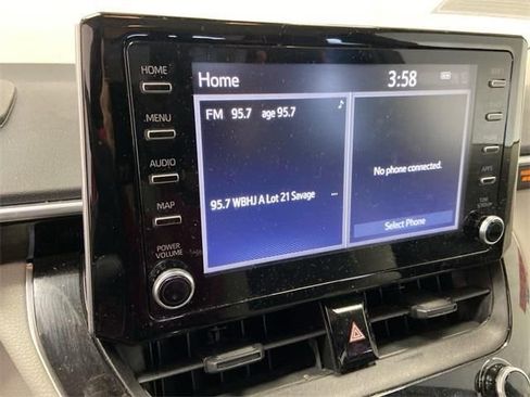 Used 2020 Toyota Corolla LE image 17