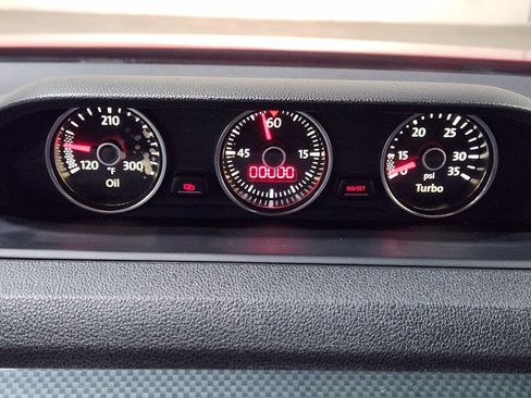 Used 2013 Volkswagen Beetle 2.0T image 34