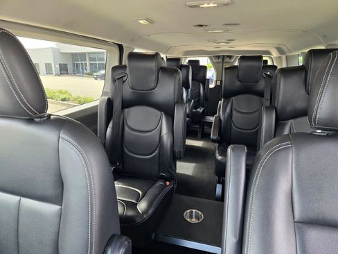 Used 2023 Ford Transit 350 XLT RWD image 30