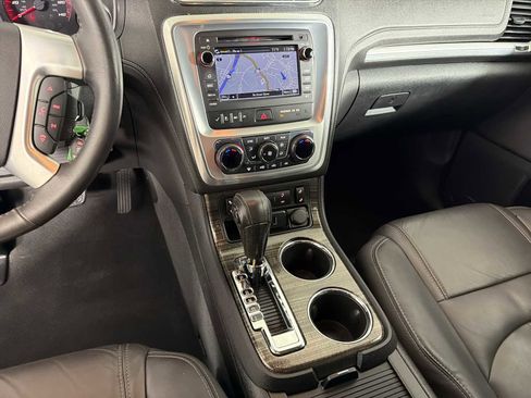 Used 2015 GMC Acadia SLT image 29