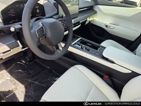 New 2026 Lexus ES 350e FWD image 13