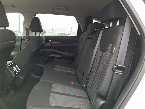 Certified 2025 Kia Sorento LX FWD image 12