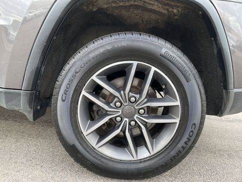 Certified 2019 Jeep Grand Cherokee Limited AWD/4WD image 10