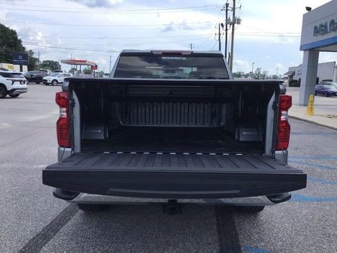 Used 2024 Chevrolet Silverado 1500 LT AWD/4WD image 5