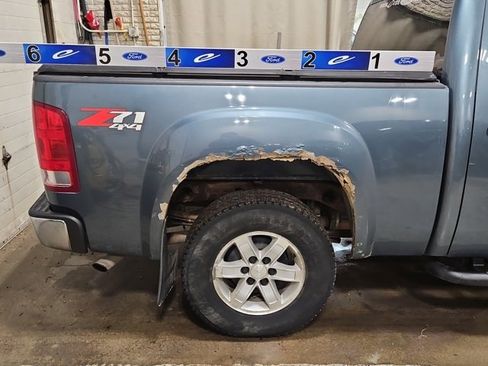 Used 2010 GMC Sierra 1500 SLE w/ Power Pack Plus image 31