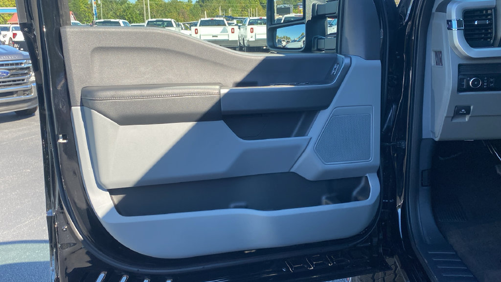 New 2027 Ford F250 XL w/ STX Appearance Package AWD/4WD image 18