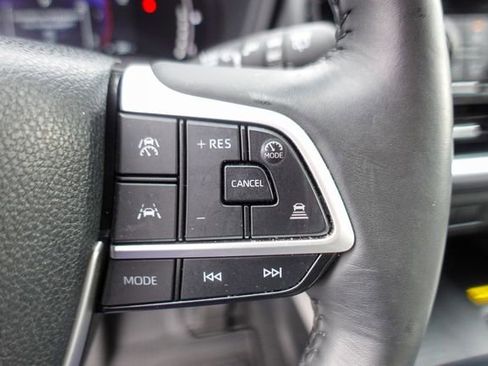 Certified 2024 Toyota Grand Highlander XLE image 18