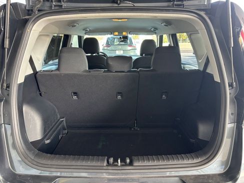 Used 2025 Kia Soul LX w/ LX Technology Package FWD image 31