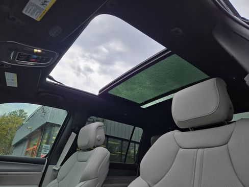 New 2026 Jeep Grand Wagoneer Limited AWD/4WD image 21