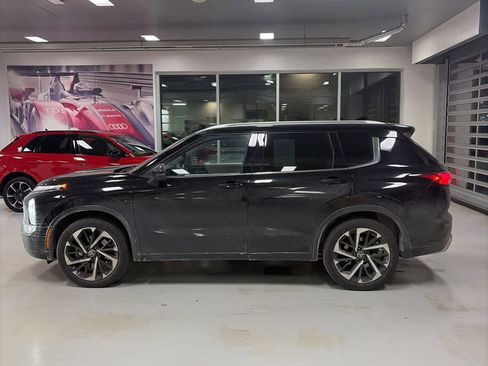 Used 2022 Mitsubishi Outlander SEL image 2