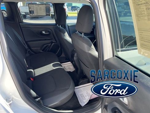 Used 2020 Jeep Renegade Altitude image 12