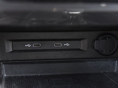 Used 2023 Volkswagen Tiguan SE R-Line FWD image 15