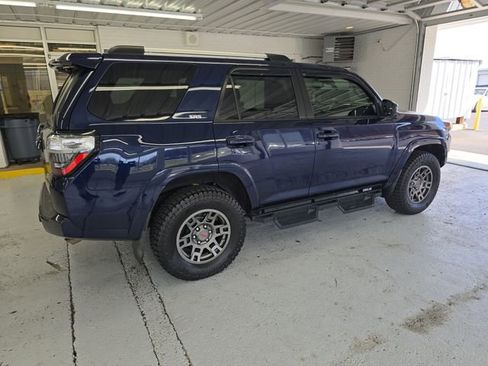 Used 2022 Toyota 4Runner SR5 image 6