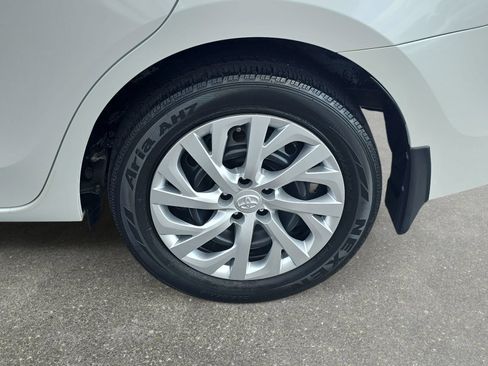 Used 2018 Toyota Corolla LE FWD image 31