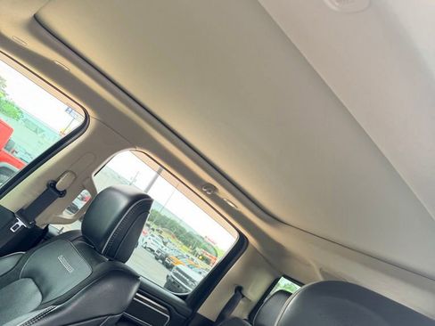 Used 2020 RAM 1500 Laramie AWD/4WD image 10