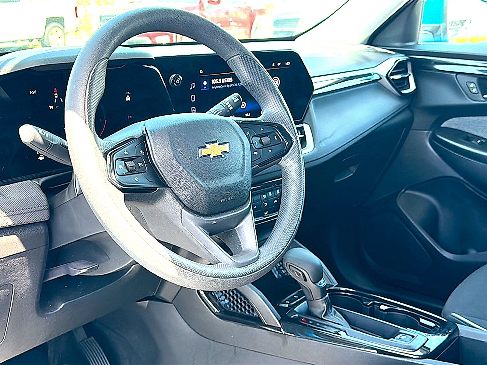 Used 2025 Chevrolet TrailBlazer LT FWD image 12
