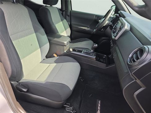 Used 2021 Toyota Tacoma TRD Sport RWD image 34