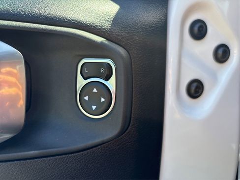 Used 2025 Jeep Wrangler Sport AWD/4WD image 41