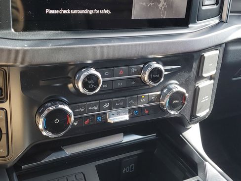 New 2025 Ford F250 Platinum image 27