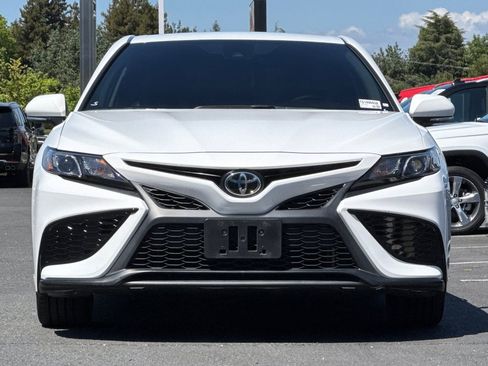 Used 2022 Toyota Camry SE FWD image 10