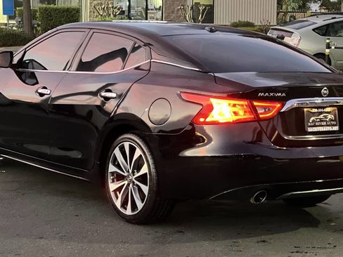 Used 2016 Nissan Maxima SR image 4