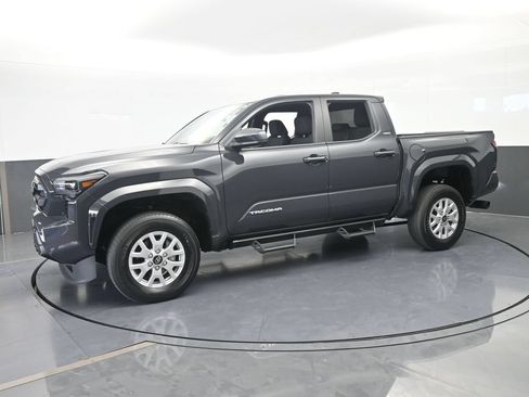 Used 2024 Toyota Tacoma SR5 RWD image 2