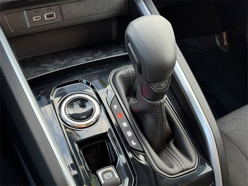 Used 2025 Chevrolet Colorado W/T w/ WT Custom Package image 15