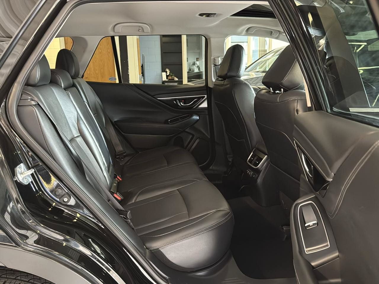Used 2022 Subaru Outback Limited AWD/4WD image 30