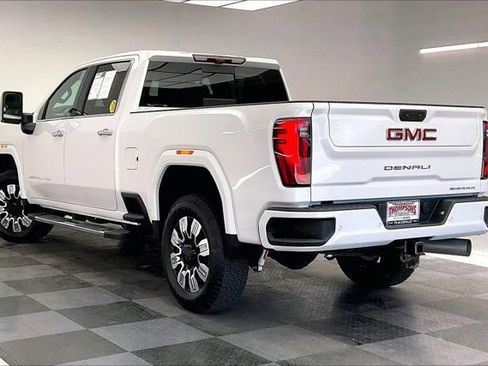 Used 2025 GMC Sierra 3500 Denali w/ Denali Reserve Package image 10
