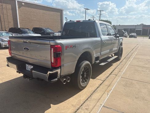 Used 2023 Ford F350 Lariat w/ Lariat Ultimate Package AWD/4WD image 3