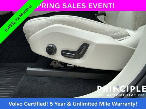 Certified 2024 Volvo XC90 B5 Plus AWD/4WD image 31