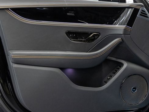 New 2025 Bentley Flying Spur Plug-In Hybrid image 21