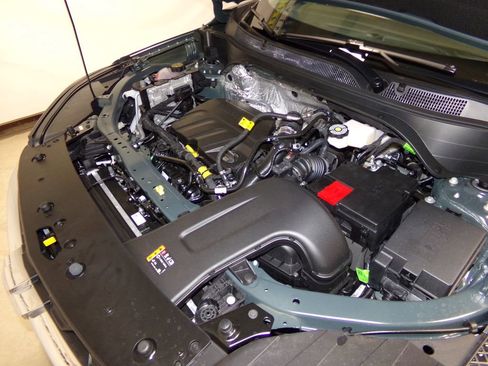 New 2025 Chevrolet Trax LT w/ Driver Confidence Package image 25