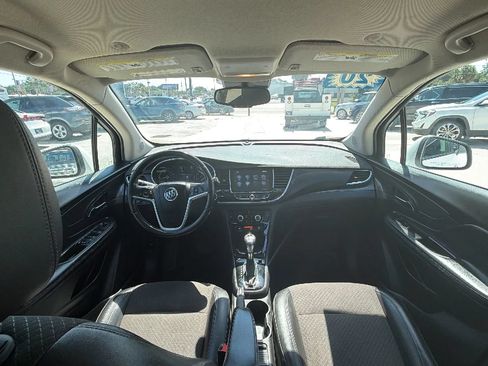 Used 2020 Buick Encore Preferred FWD image 9