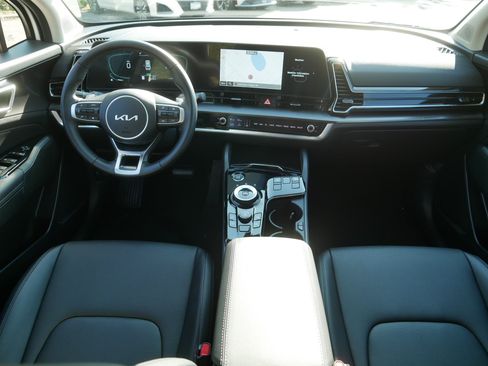 Certified 2024 Kia Sportage EX AWD/4WD image 10