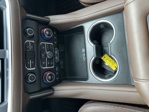 Used 2022 Chevrolet Tahoe High Country image 25