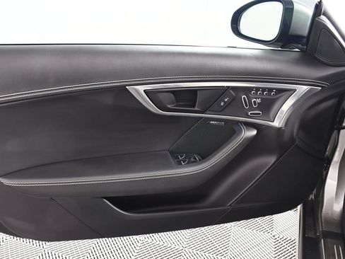 Used 2020 Jaguar F-TYPE R AWD/4WD image 14