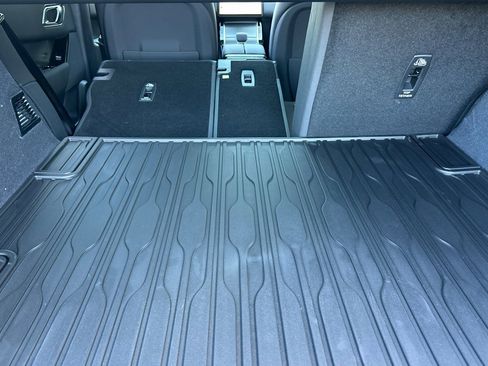 New 2026 Land Rover Range Rover Velar S image 27