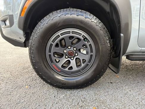 Used 2025 Nissan Frontier PRO-4X w/ Pro Premium Package image 30