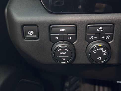 Certified 2023 Chevrolet Silverado 1500 LT image 22