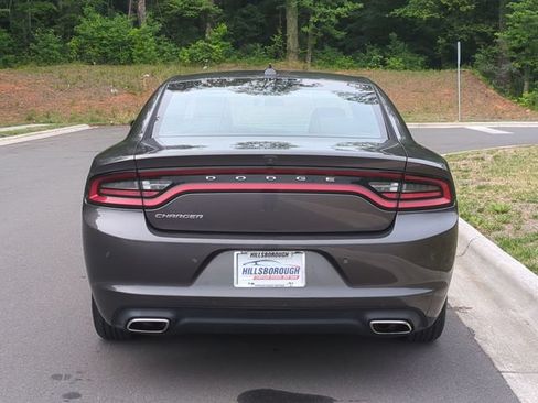Used 2023 Dodge Charger SXT RWD image 12