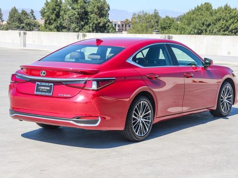 Certified 2025 Lexus ES 300h w/ Premium Package FWD image 5