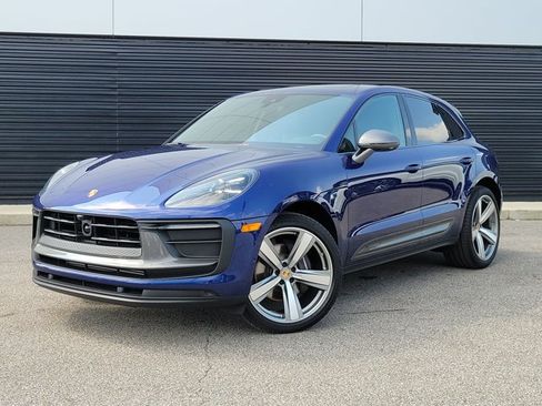 Certified 2026 Porsche Macan Turbo AWD/4WD image 1