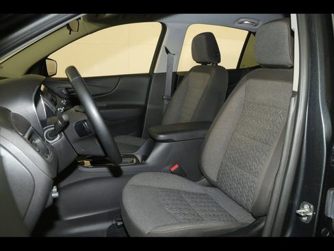 Used 2023 Chevrolet Equinox LT image 22