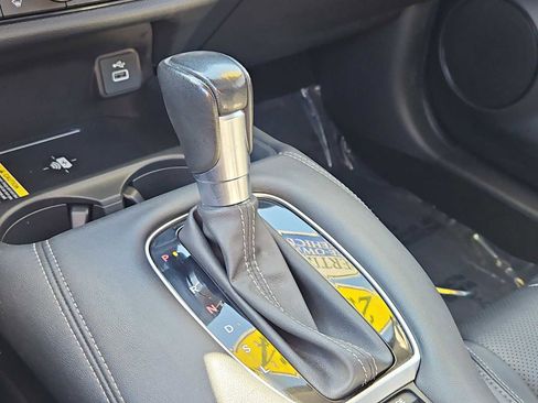 Certified 2024 Honda HR-V EX-L image 19