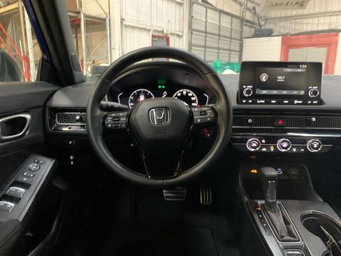 Used 2024 Honda Civic Sport image 17