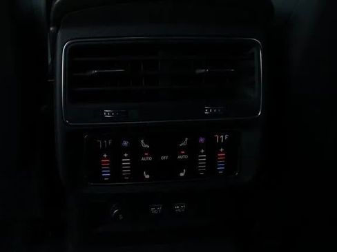 Used 2019 Audi Q8 Premium Plus image 39