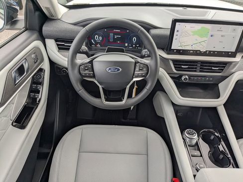 New 2026 Ford Explorer Platinum w/ LUX Leather Package image 17